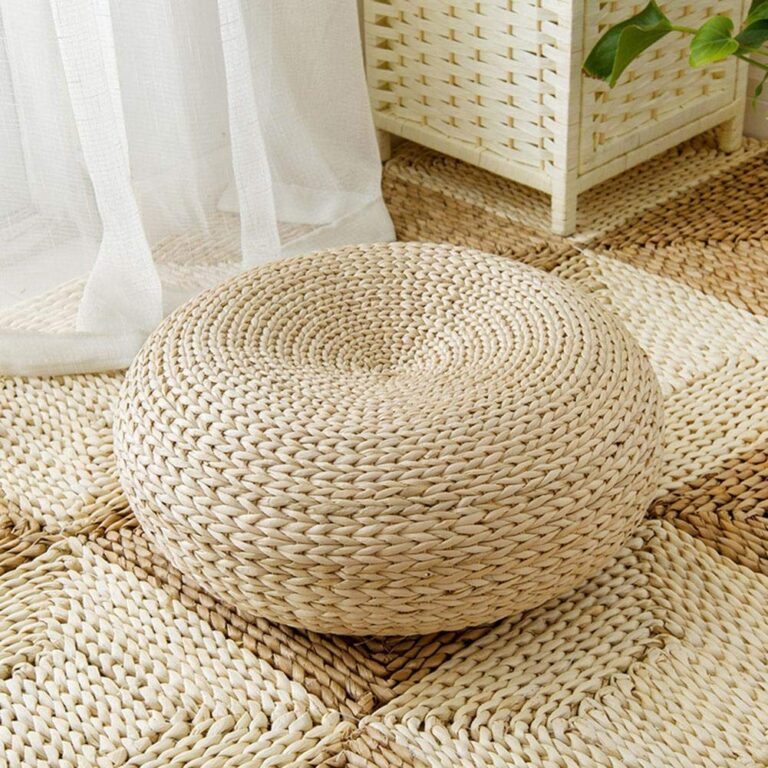 Add Fashionable and Comfortable Floor Cushions to Bring Attractive Vision at Home