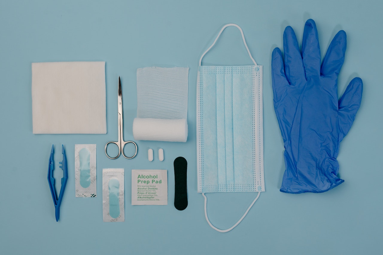 <a></a>8 Things You Should Always Have In Your First Aid Kit