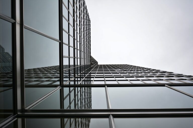 Why is Glass One of The Best Options for Commercial Buildings?